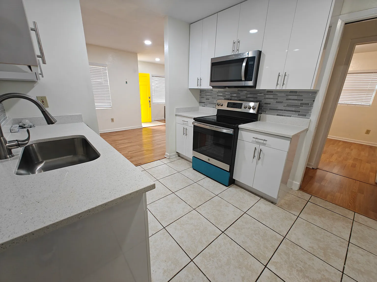 4 bed, 1262 sqft, $2,300 — Photo 1