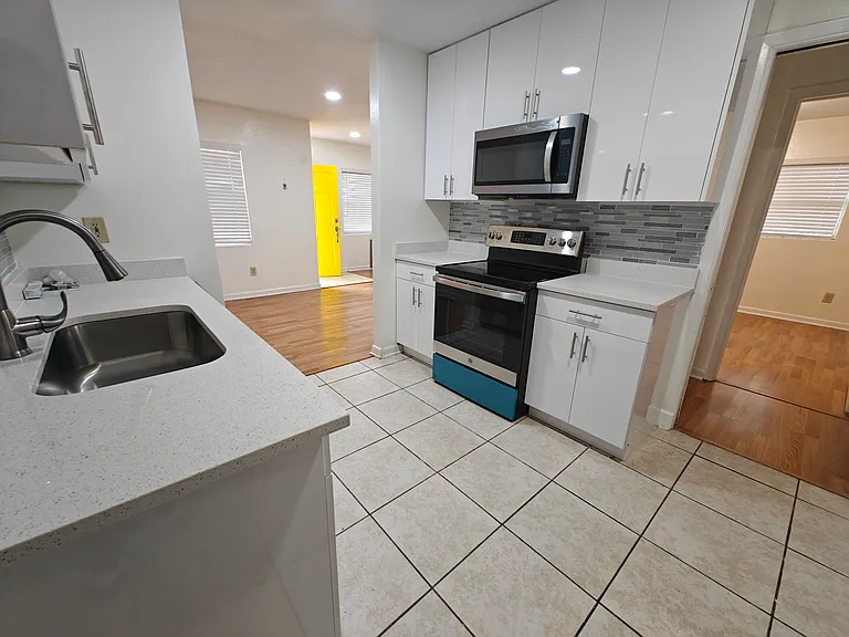 3132 NW 9th St — Photo 1