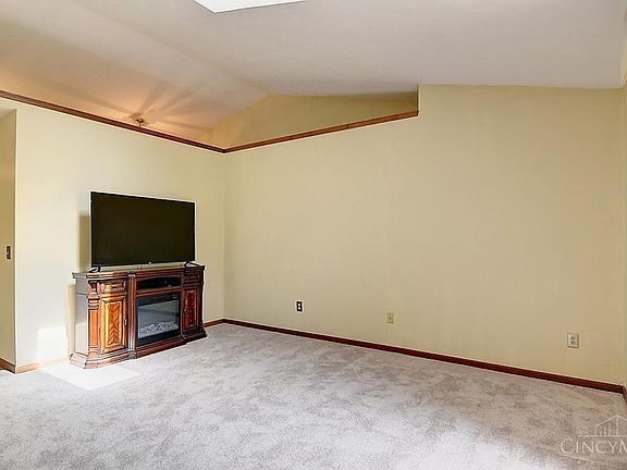 5th image of 564 Cabot Cir APT B