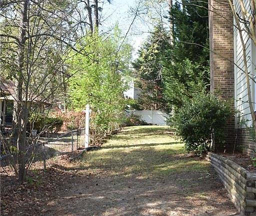 5th image of 664 Georgetown Cir