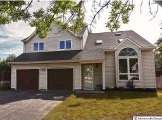 143 Blue Sea Ln, Toms River, NJ 08753