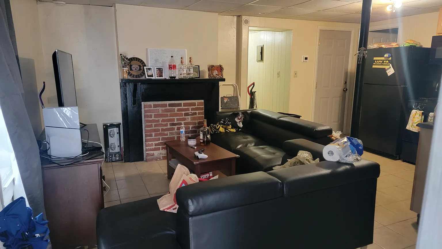 310 2nd St #D photo 1