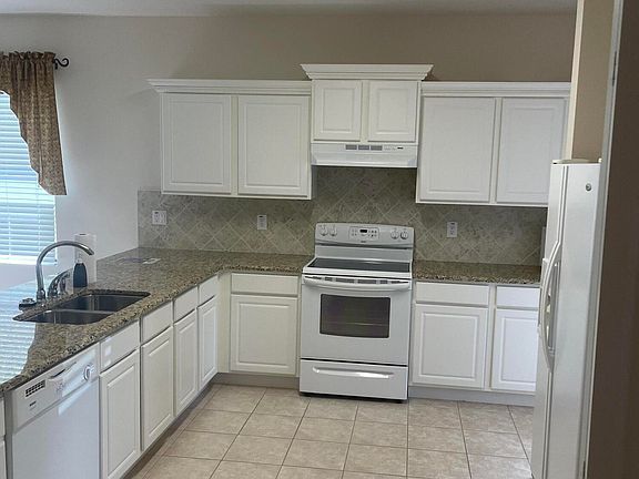 2nd image of 449 Breckenridge Cir SE