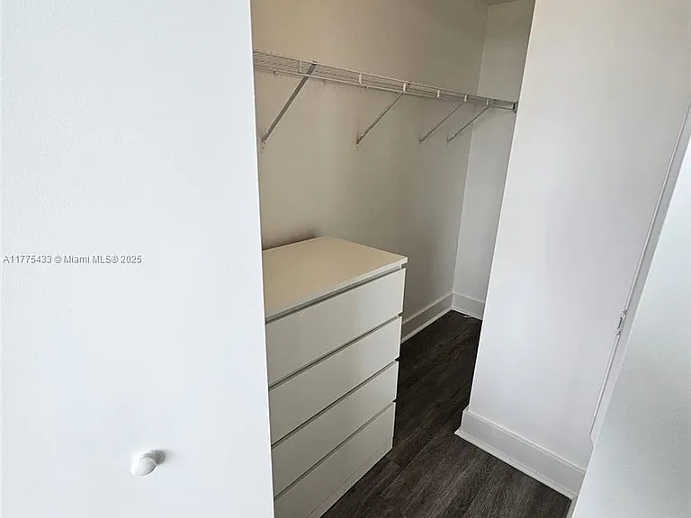 121 NE 34th St #2511 — Photo 30