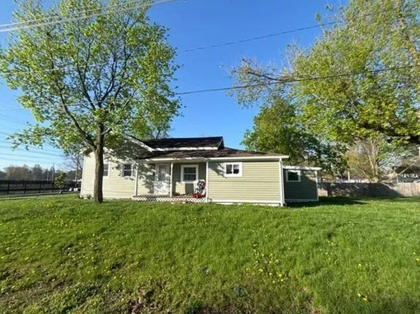 421 W Railroad St, Dowagiac, MI 49047