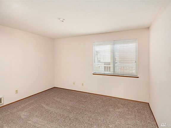 4th image of 7418 W Lake Sammamish Pkwy NE