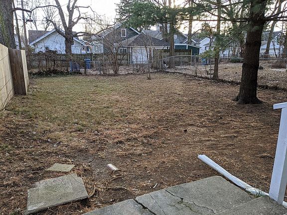 3rd image of 3939 N Capitol Ave