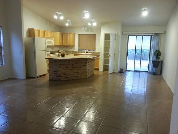 5th image of 13849 W Cottonwood St