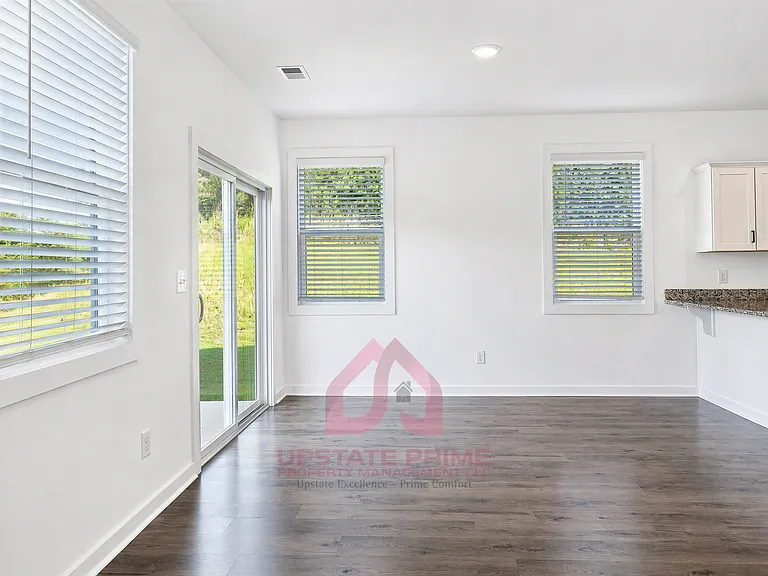 1455 Darrowby Way — Photo 9