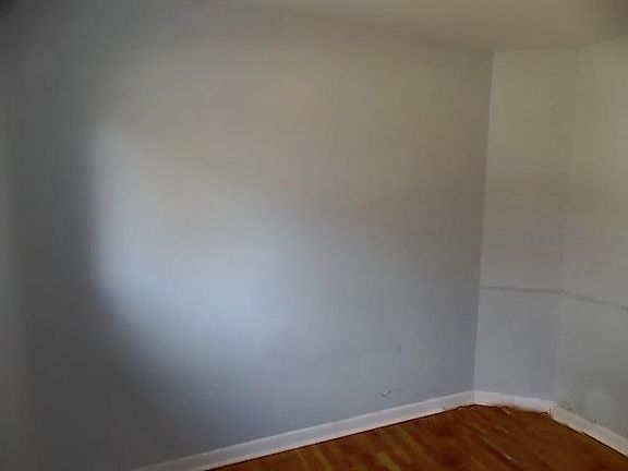 5th image of 1618 Conway St