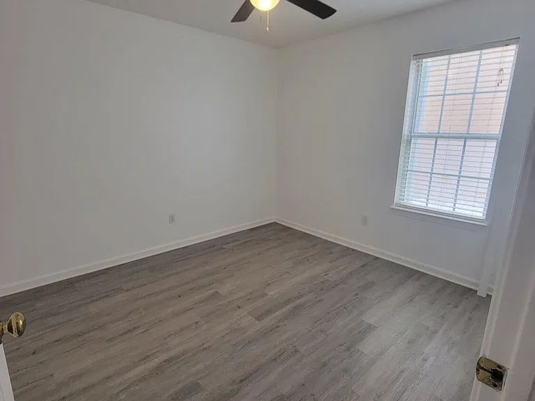 1609 Vecuna Cir — Photo 9