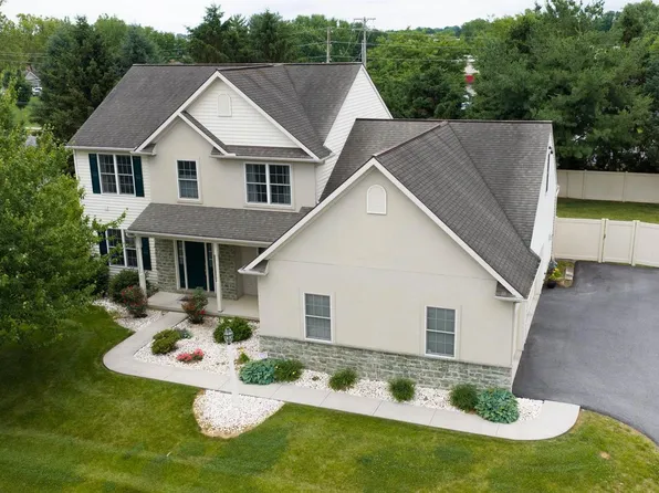 20 Lewiston Cir, Lancaster, PA 17601