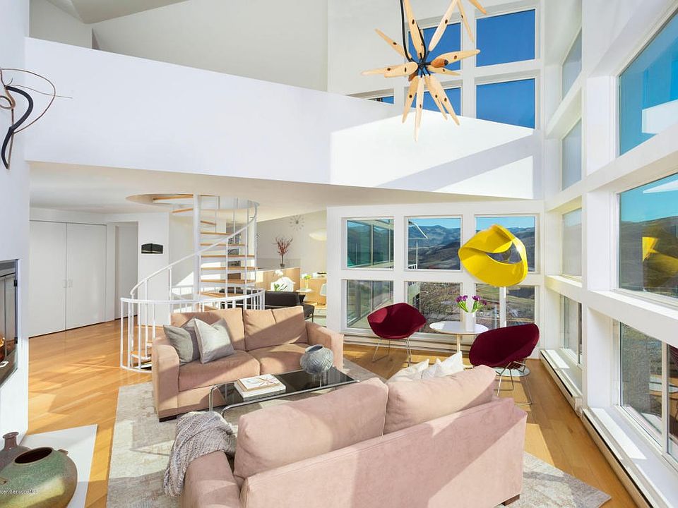 Great Room with Panoramic Views