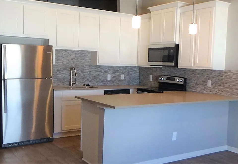 212 N Bryan Ave #202