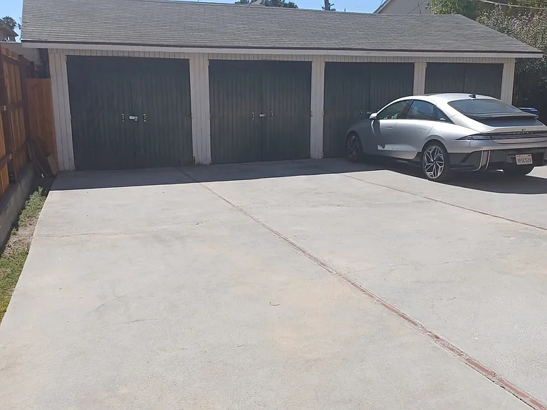 1727 N Alexandria Ave — Photo 19