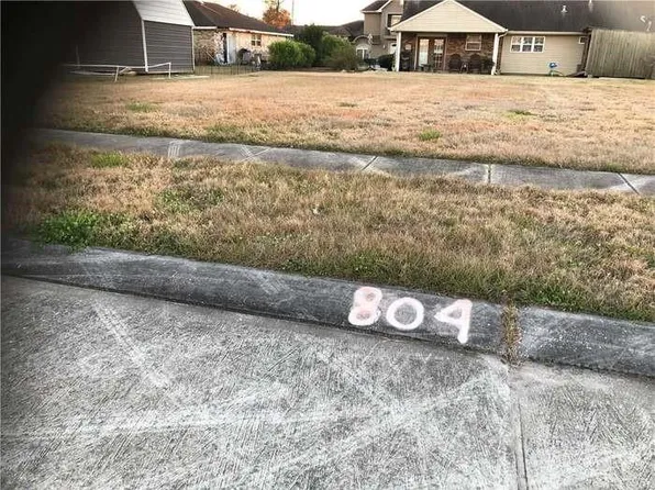 804 Florida Ave, Chalmette, LA 70043