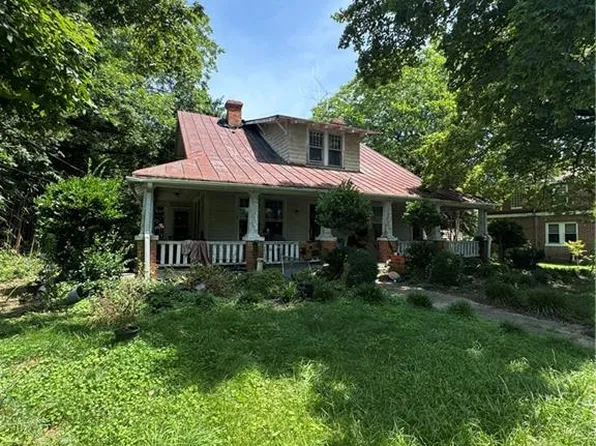 806 Lawsonville Ave, Reidsville, NC 27320