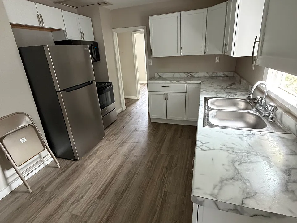 111 Battle Creek Ave #2