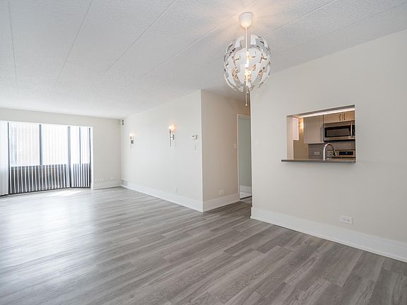 4th image of 637 E Woodland Park Ave APT 109