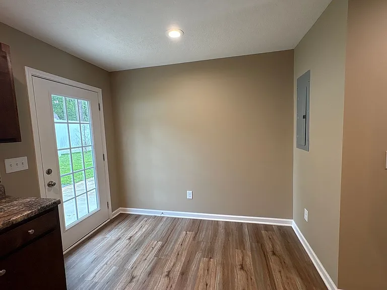 517 Weaver St #1 — Photo 11