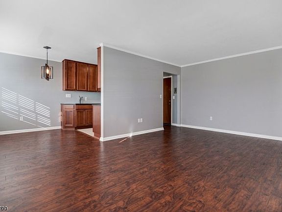 3rd image of 206 Main St C1015 #15
