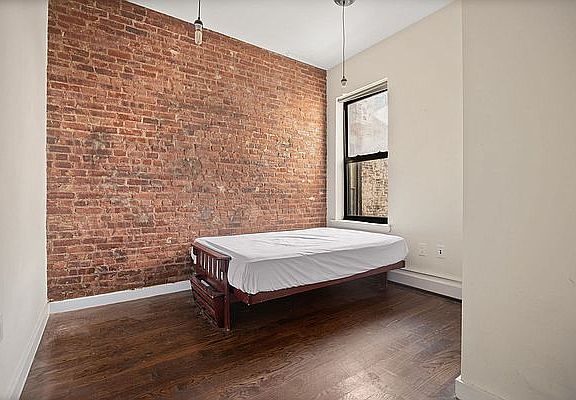 5th image of 798 Saint Johns Pl #7