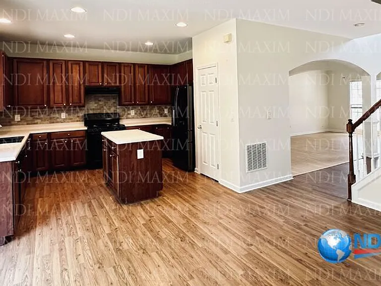 2835 Niblick Way — Photo 5