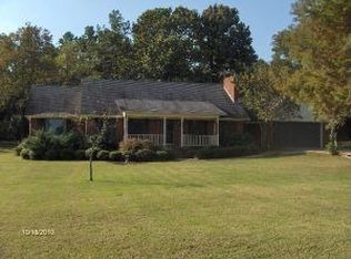 214 Shumac Ln, London, AR 72847