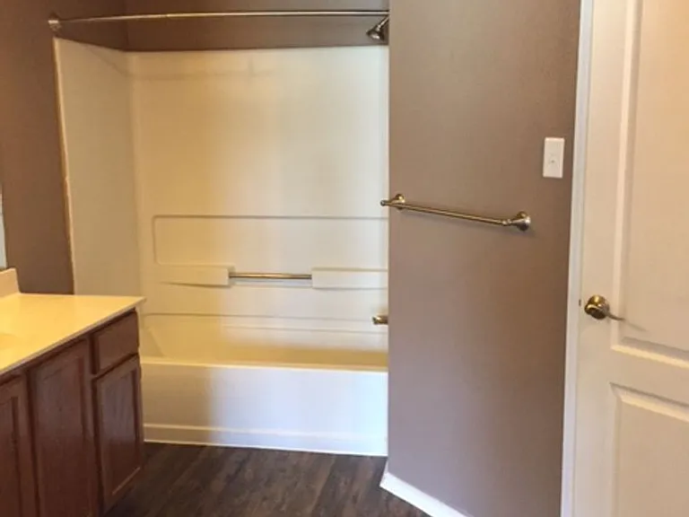 Country View Apartments — Photo 84