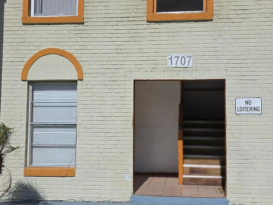1707 Michigan Ave #D