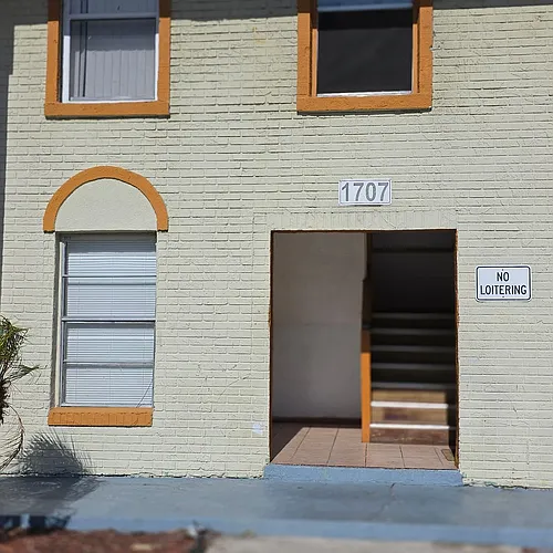 1707 Michigan Ave #D Photo 1