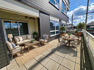 22265 Dewdney Trunk Rd #202, Maple Ridge, BC V2X3C9