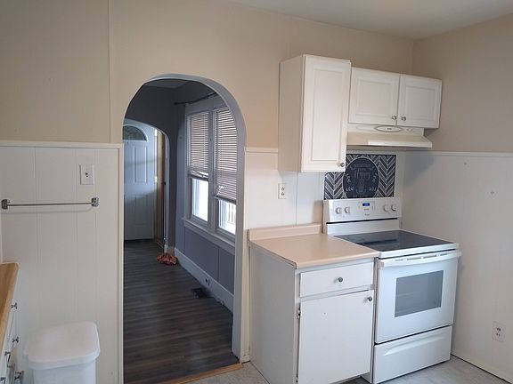 4th image of 162 W Park Dr