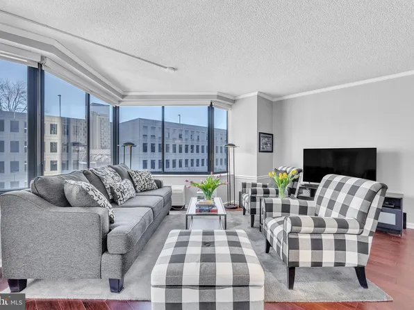 2001 Hamilton St APT 401, Philadelphia, PA 19130
