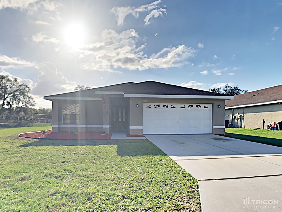 1st image of 207 Lisa Ann Ct