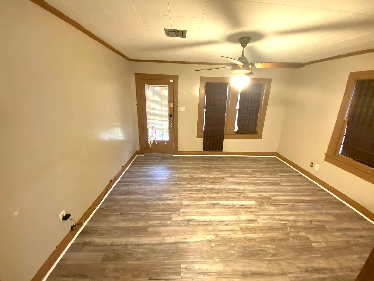 2 bed, 944 sqft, $1,100 — Photo 2