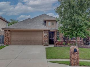 8017 Cedar Lake Ln, Fort Worth, TX 76123