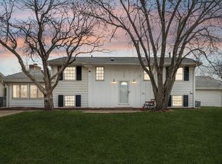 7746 Point Douglas Ct, Cottage Grove, MN 55016