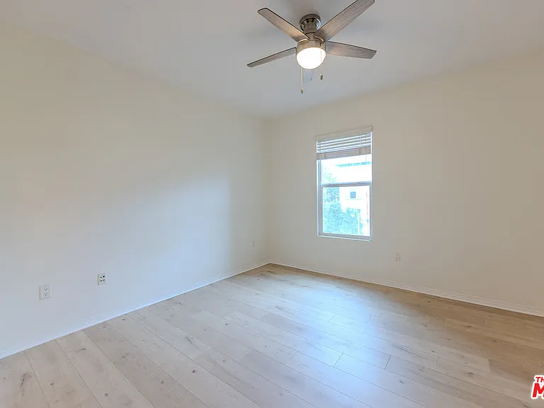 6020 Seabluff Dr #302 — Photo 37