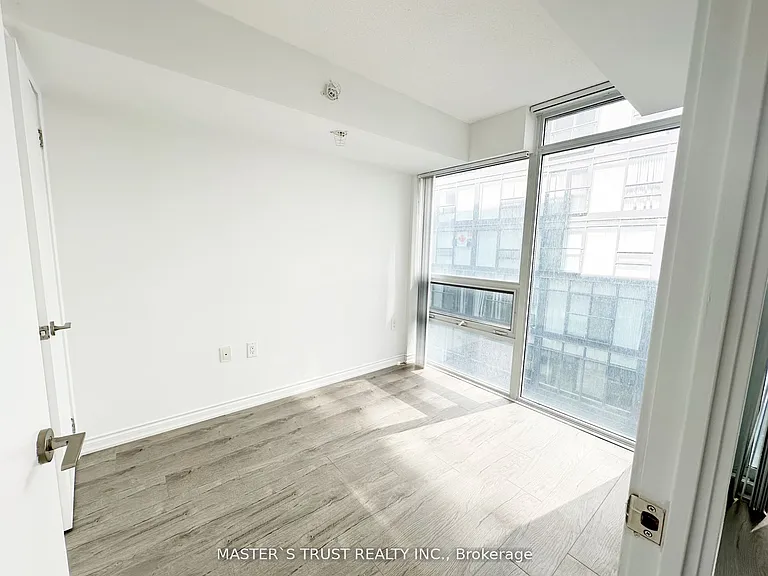 36 Lisgar St #1703 — Photo 12