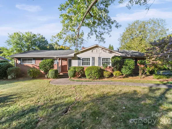 7526 Candis Dr, Charlotte, NC 28212