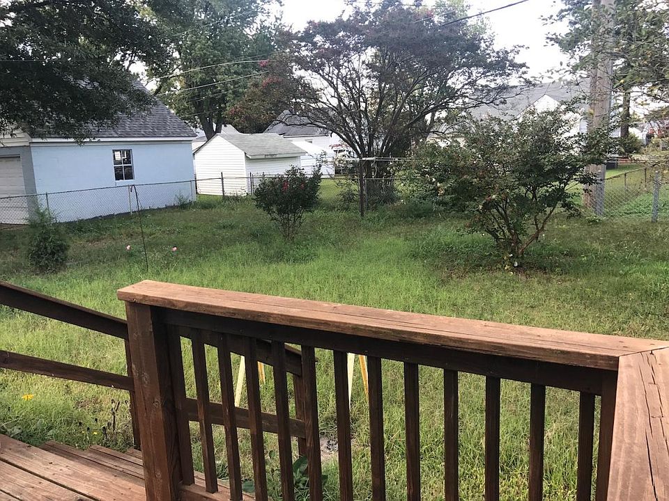 2nd image of 3210 Williamsburg Rd