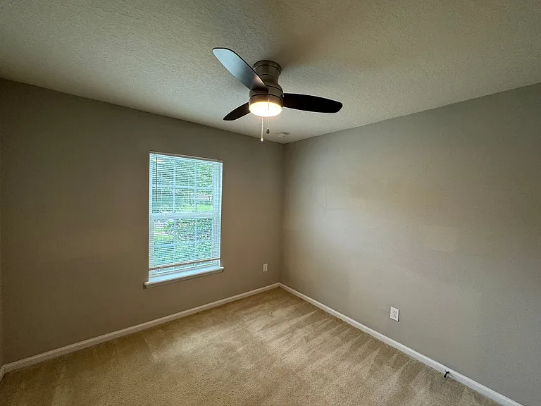604 Champion Ridge Dr — Photo 13