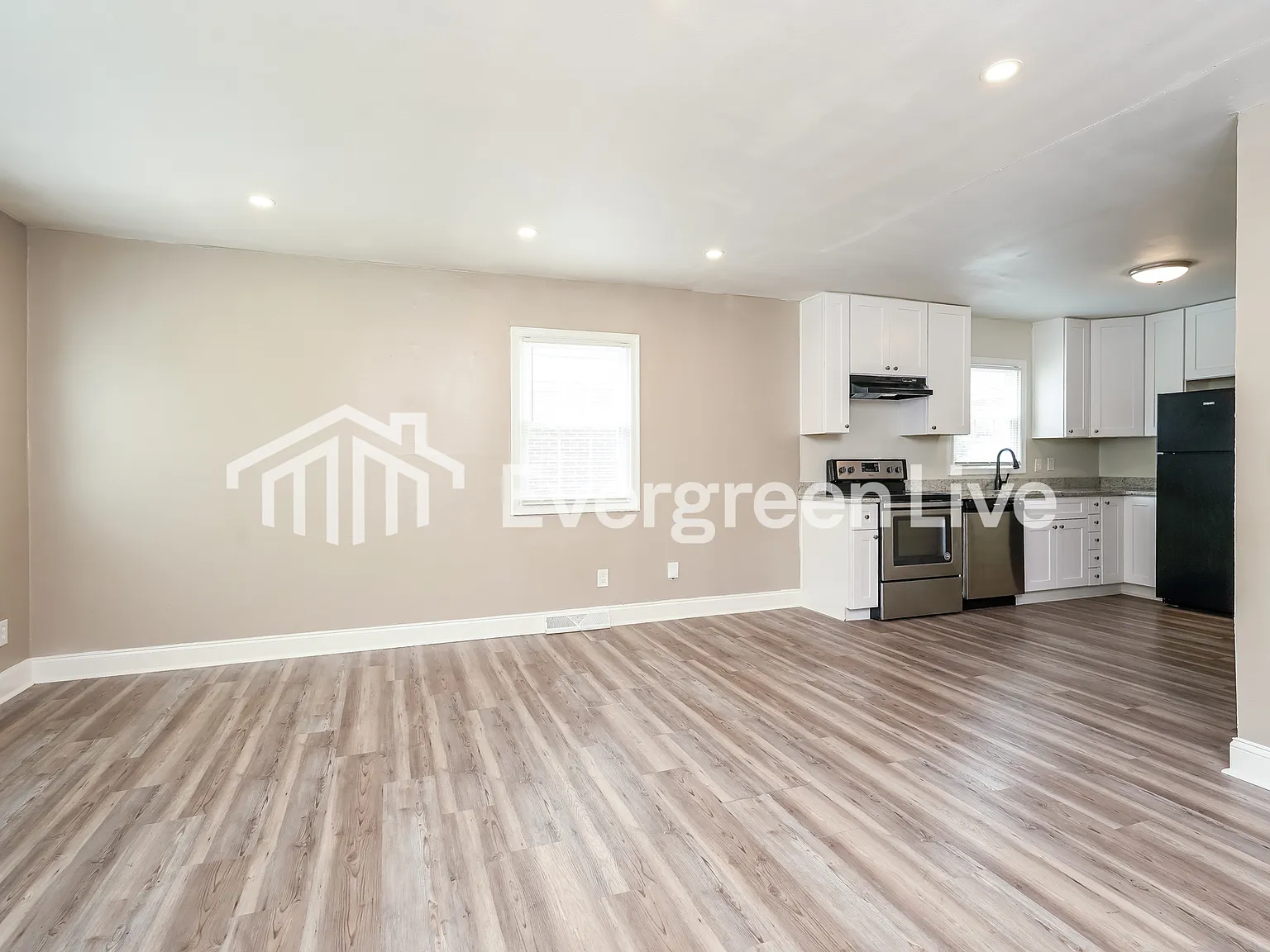 3 bed, 1.0 bath, 1065 sqft, $1,345 — Photo 3