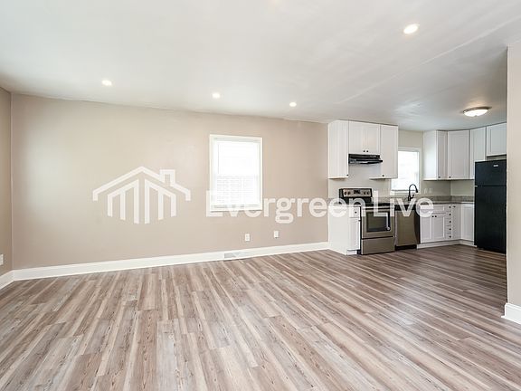 3rd image of 1706 Eastwood Ave
