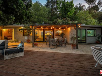 7272 Caverna Dr, Los Angeles, CA, 90068