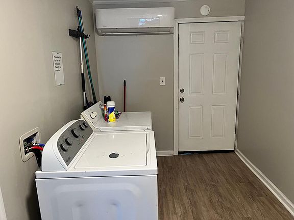 5th image of 1007 Ward St #3