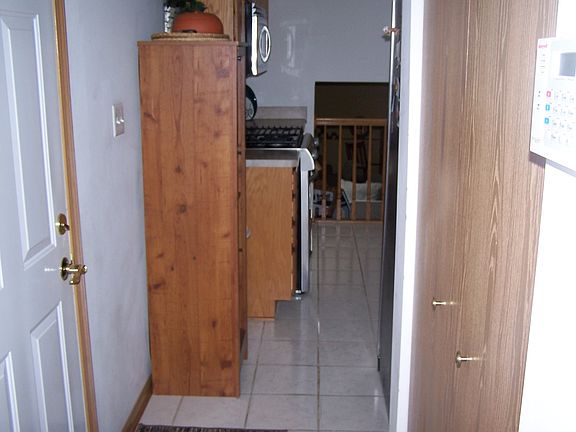 4th image of 15820 Clifton Park Ave