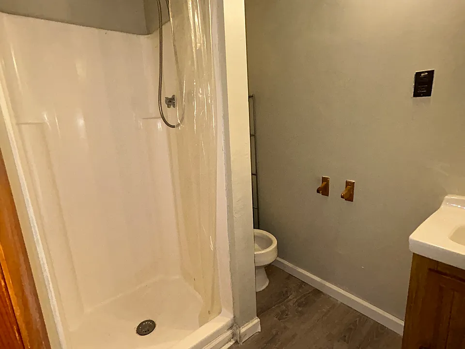 131 Wood St #206