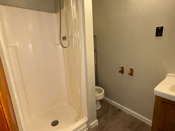 131 Wood St #206, California, PA 15419